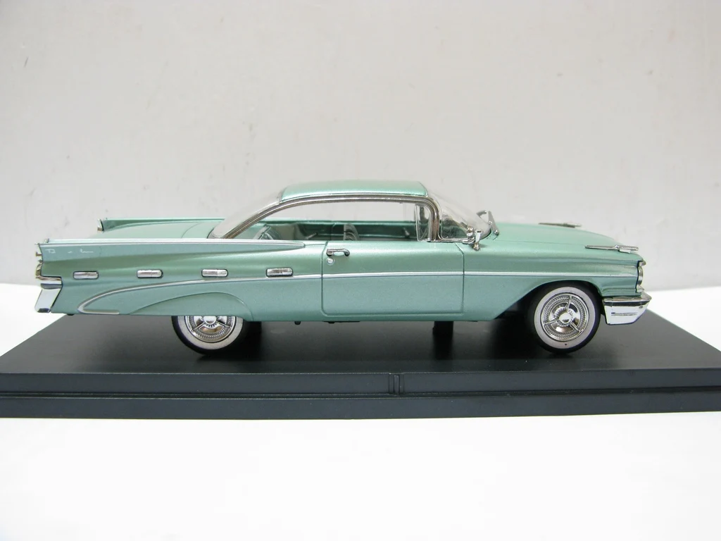 Diecast 1:43 Scale GFCC Pontiac Coupe 1959 Bonneville Hardtop Alloy Car Model Collection Toy Gift Display Ornament