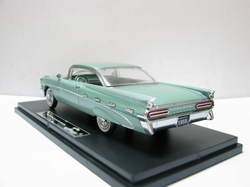 Diecast 1:43 Scale GFCC Pontiac Coupe 1959 Bonneville Hardtop Alloy Car Model Collection Toy Gift Display Ornament