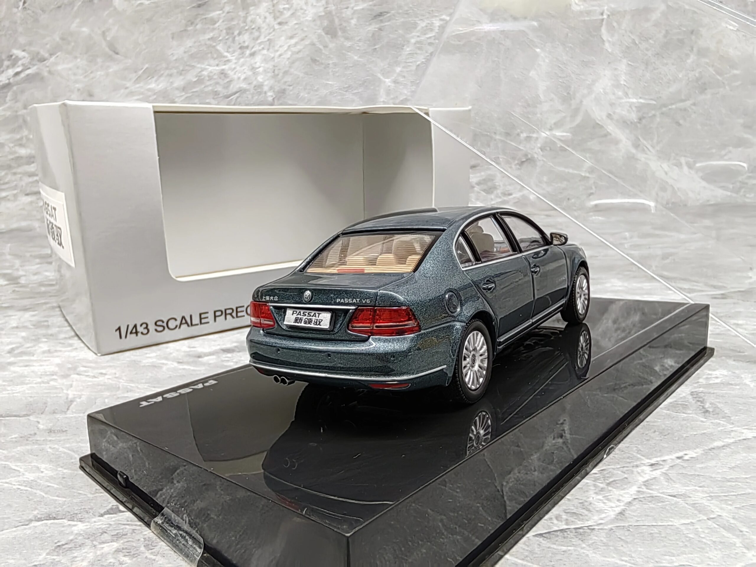 Diecast 1/43 Scale Shanghai Volkswagen PASSAT New Drive Alloy Simulation Car Model Collectible Toy Gift Souvenir Display Diecast 1/43 Scale Shanghai Volkswagen PASSAT New Drive Alloy Simulation Car Model Collectible Toy Gift Souvenir Display