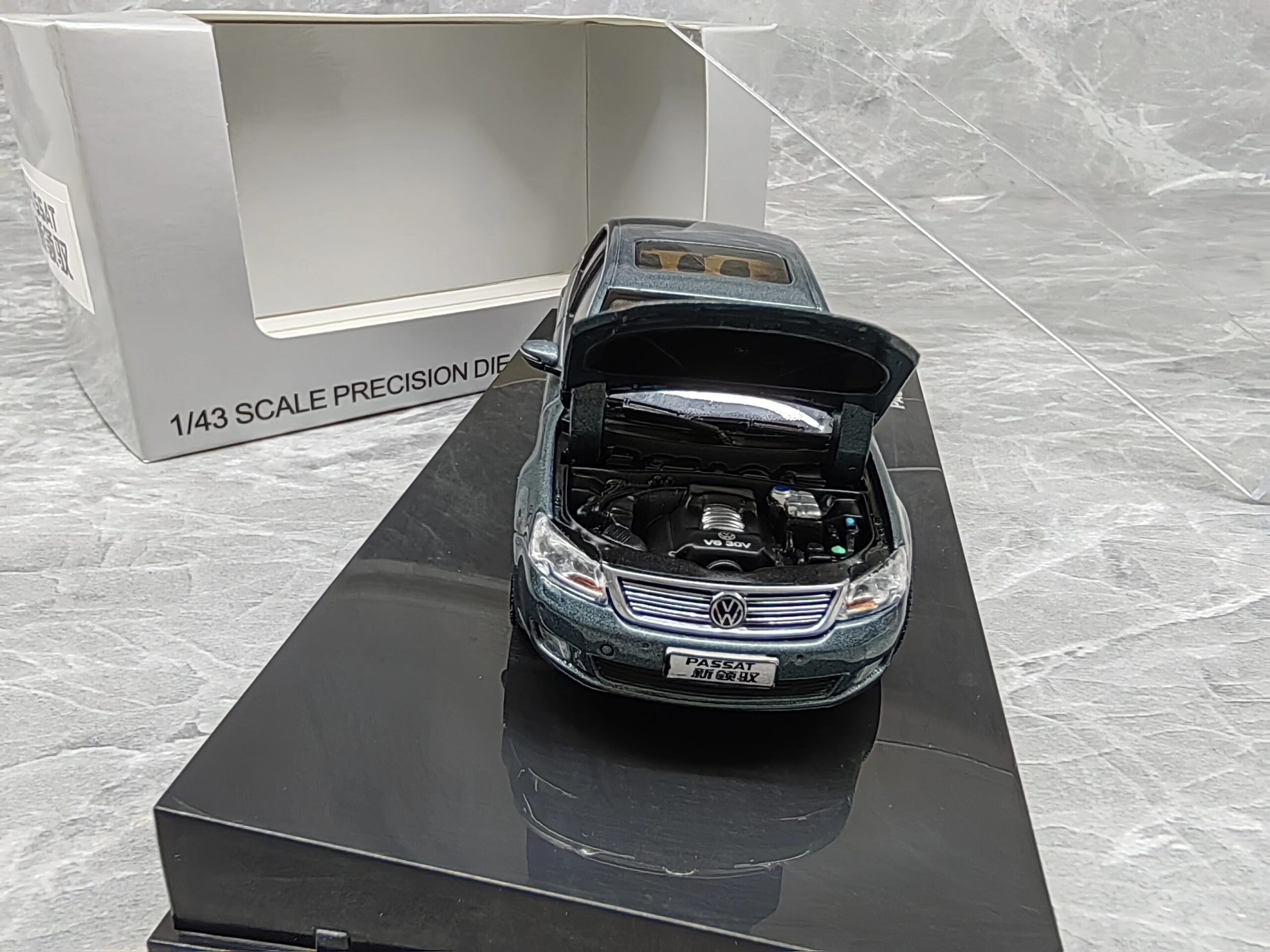 Diecast 1/43 Scale Shanghai Volkswagen PASSAT New Drive Alloy Simulation Car Model Collectible Toy Gift Souvenir Display Diecast 1/43 Scale Shanghai Volkswagen PASSAT New Drive Alloy Simulation Car Model Collectible Toy Gift Souvenir Display