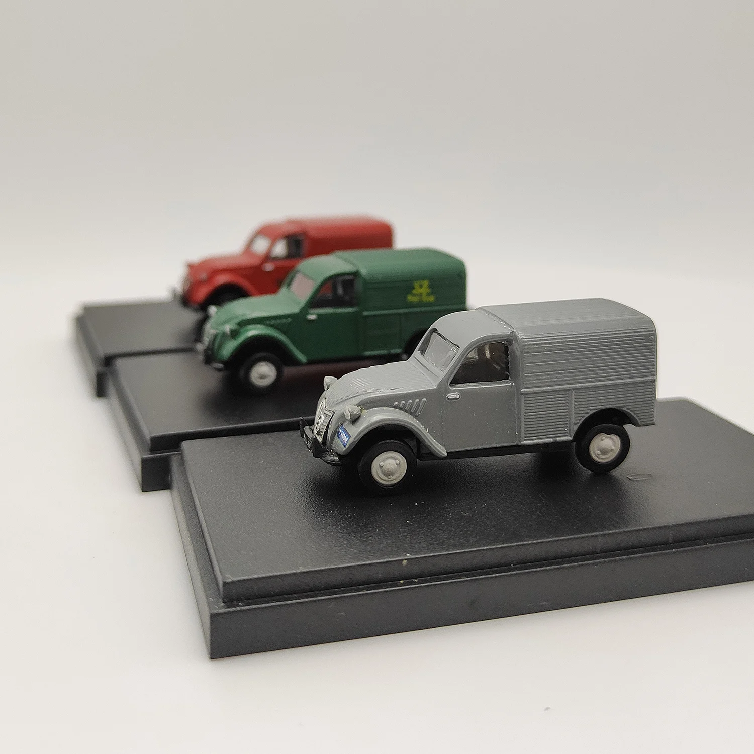 Three-colour 1:87 Scale CITROEN Freight Car  Resin Car Model Collectible Toy Gift Souvenir Display Ornaments