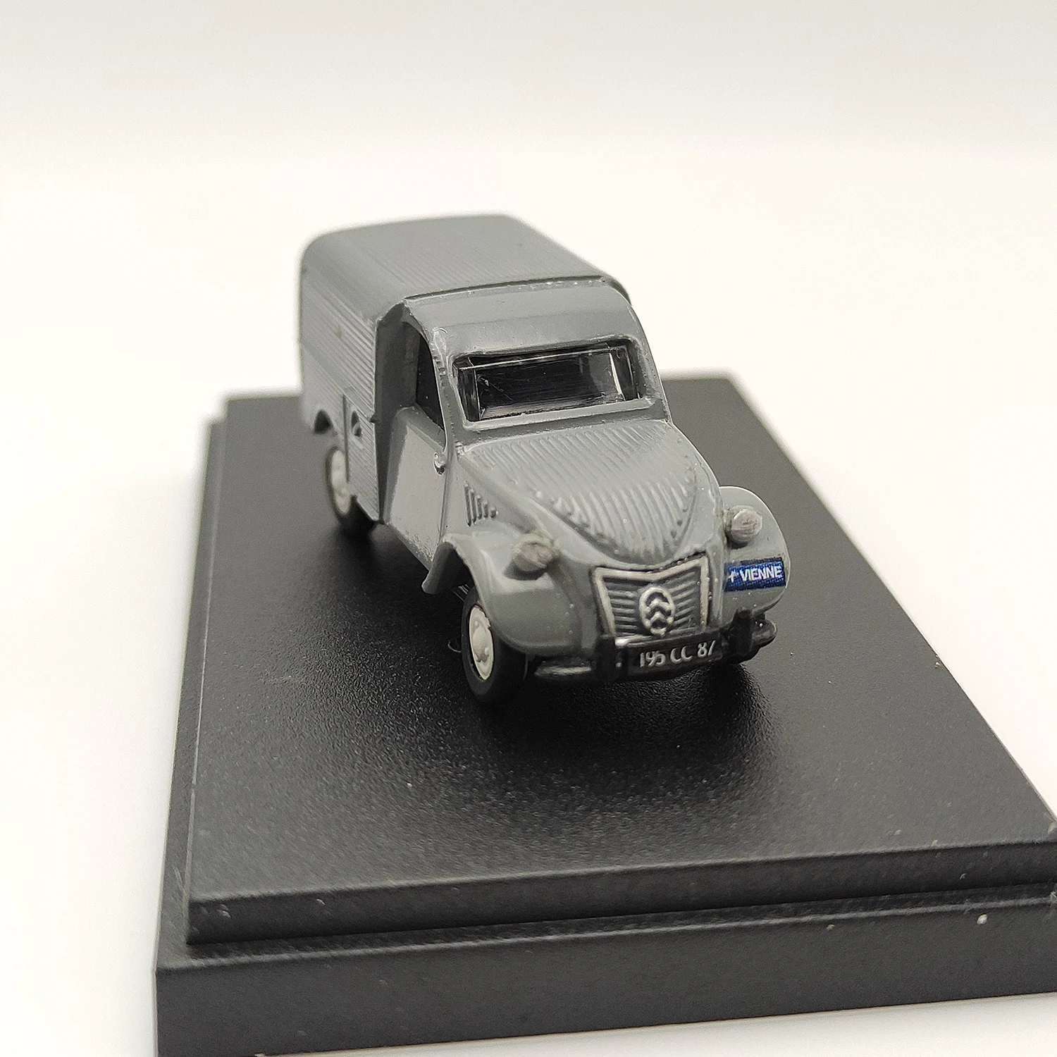 Three-colour 1:87 Scale CITROEN Freight Car  Resin Car Model Collectible Toy Gift Souvenir Display Ornaments