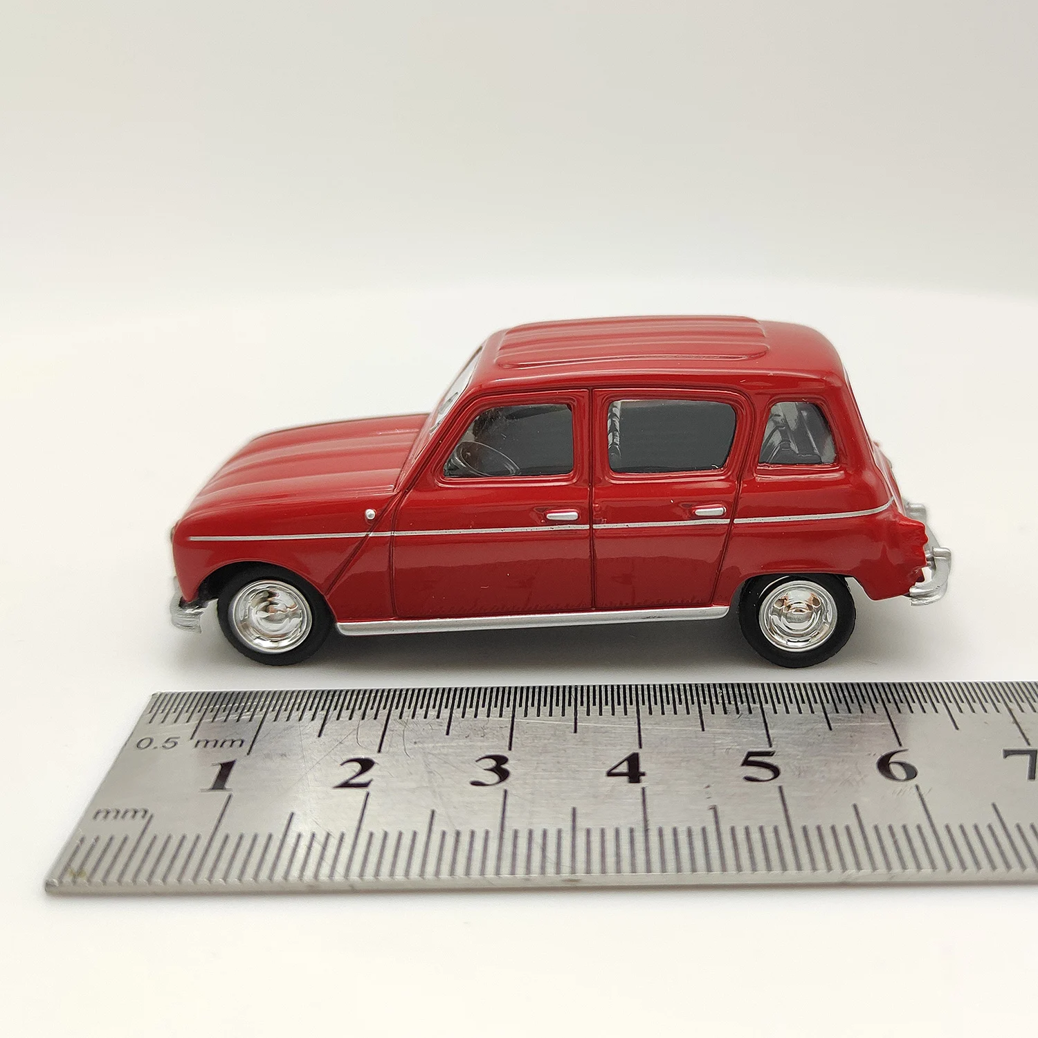 Diecast 1:54 Scale NOREV Renault 4L 1964 Vintage Car Simulation Alloy Car Model Collection Toy Gift Display Ornament