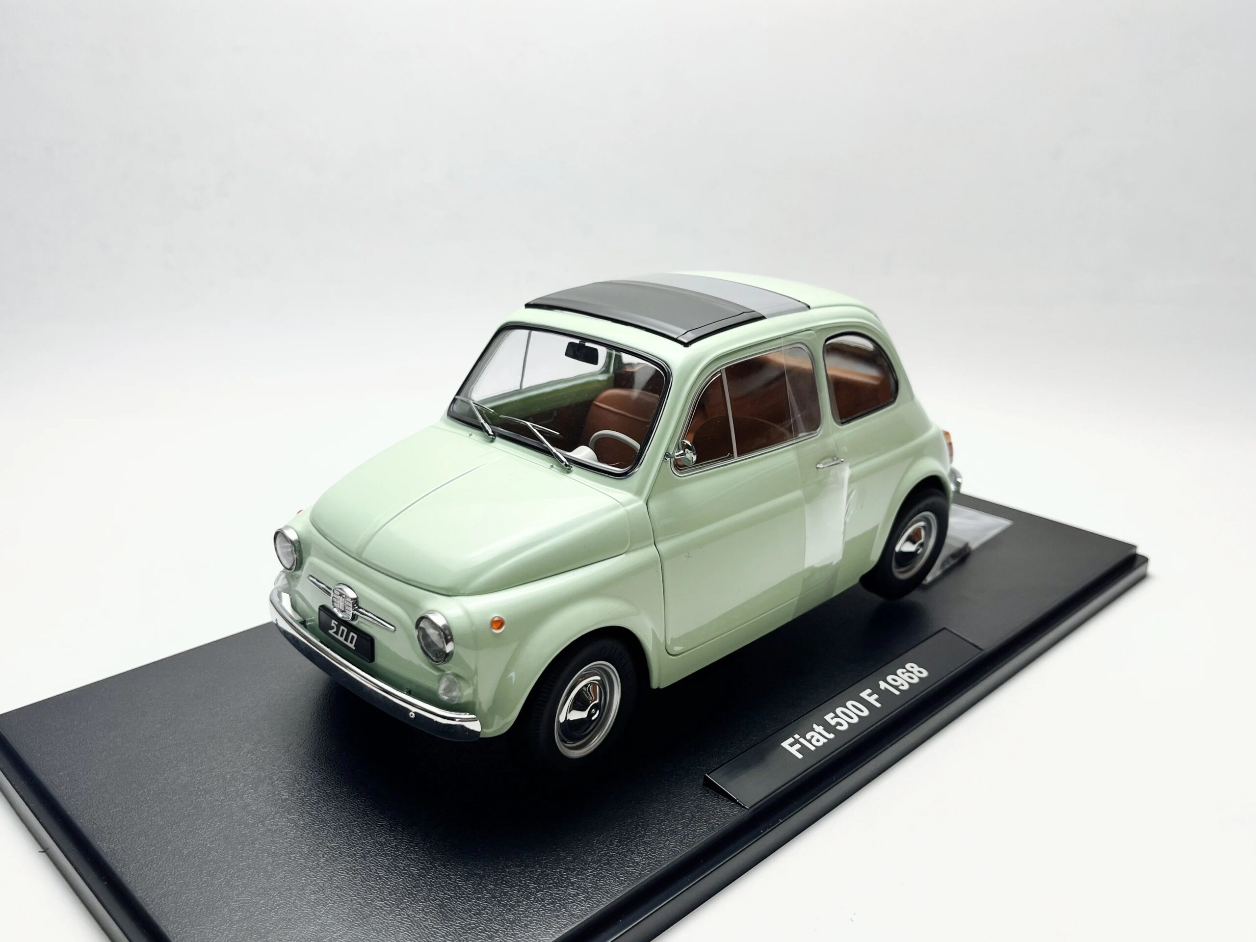 Diecast KK 1/12 Scale Fiat 500F 1968 Classic Nostalgia Alloy Car Model Collectible Toy Gift Souvenir Display