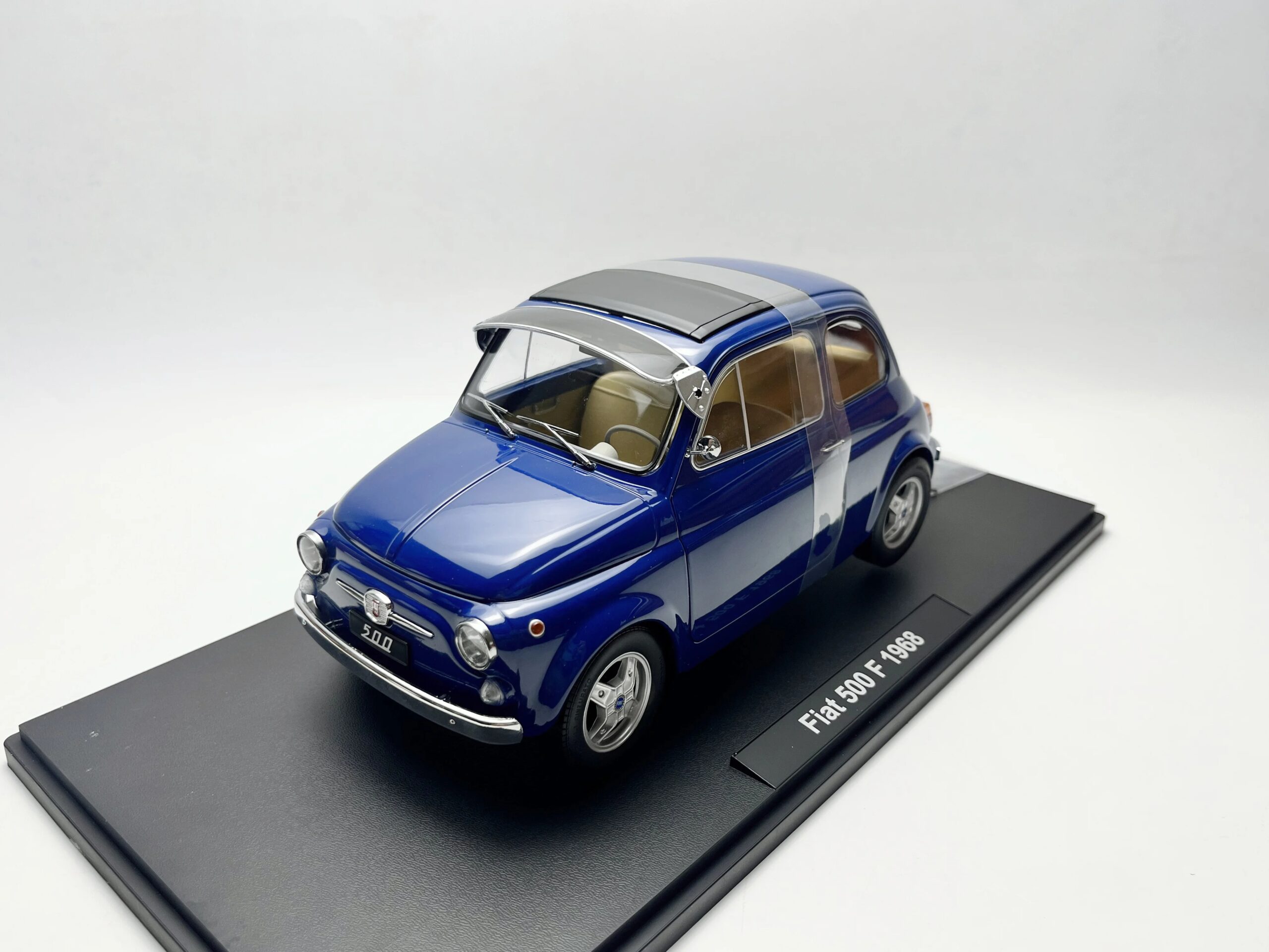 Diecast KK 1/12 Scale Fiat 500F 1968 Classic Nostalgia Alloy Car Model Collectible Toy Gift Souvenir Display
