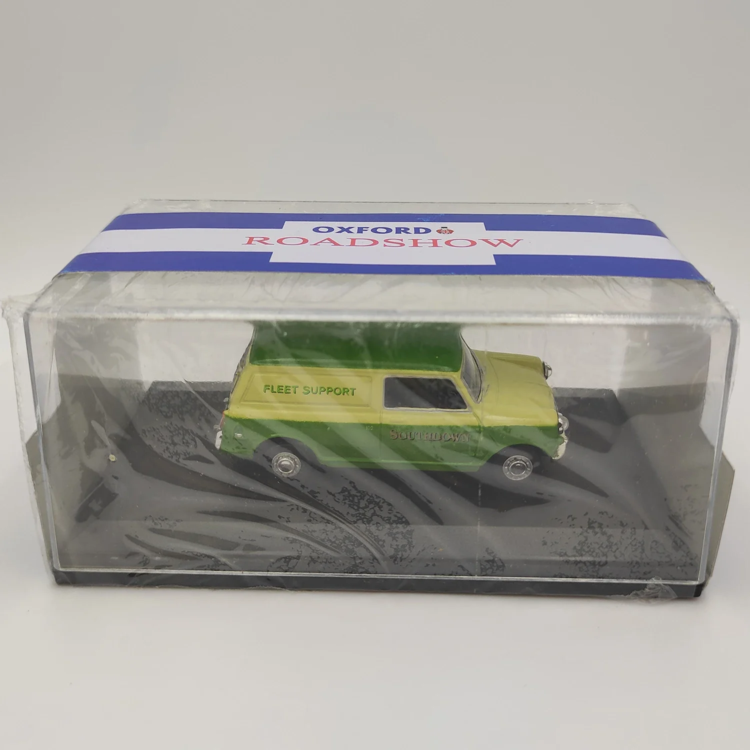 Diecast 7cm CODE MV028 Southdown Mini Alloy  Double Door Transport Vehicle Toys Cars Model Adult Souvenir Gifts Static Display