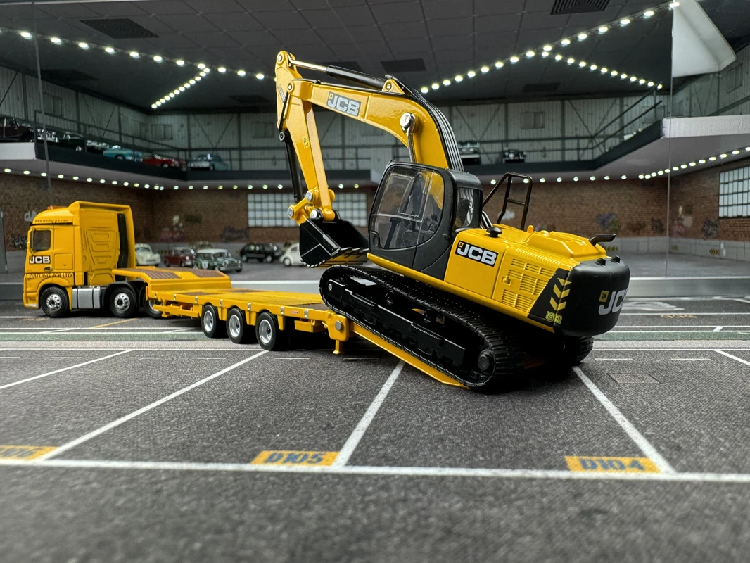 Diecast 1:76 Scale OXFORD Excavator & JCB Mercedes Benz Semi Trailer Alloy Car Model Collectible Toy Gift Souvenir Display Diecast 1:76 Scale OXFORD Excavator & JCB Mercedes Benz Semi Trailer Alloy Car Model Collectible Toy Gift Souvenir Display