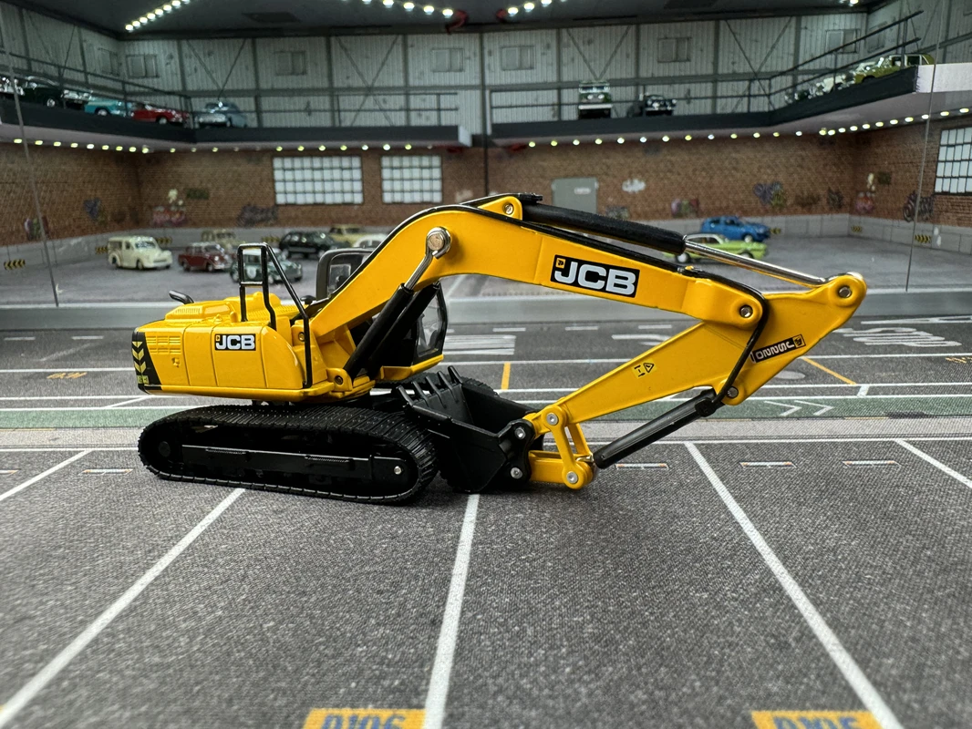 Diecast 1:76 Scale OXFORD Excavator & JCB Mercedes Benz Semi Trailer Alloy Car Model Collectible Toy Gift Souvenir Display Diecast 1:76 Scale OXFORD Excavator & JCB Mercedes Benz Semi Trailer Alloy Car Model Collectible Toy Gift Souvenir Display
