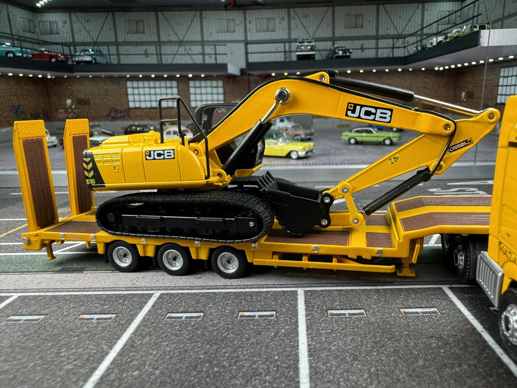 Diecast 1:76 Scale OXFORD Excavator & JCB Mercedes Benz Semi Trailer Alloy Car Model Collectible Toy Gift Souvenir Display Diecast 1:76 Scale OXFORD Excavator & JCB Mercedes Benz Semi Trailer Alloy Car Model Collectible Toy Gift Souvenir Display
