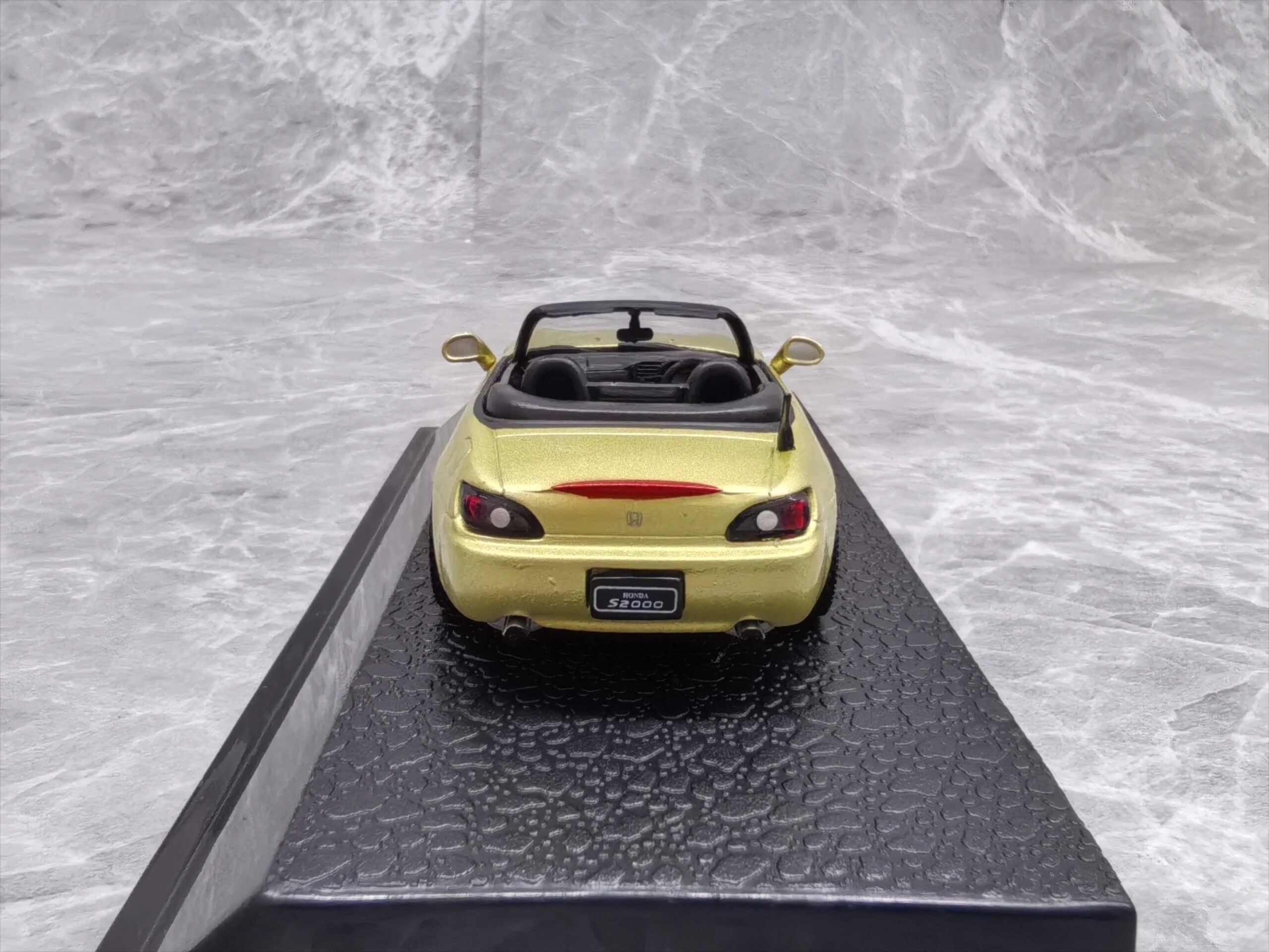 Diecast 1/43 Scale Honda S2000 Alloy Car Model Collectible Toy Gift Souvenir Display Diecast 1/43 Scale Honda S2000 Alloy Car Model Collectible Toy Gift Souvenir Display