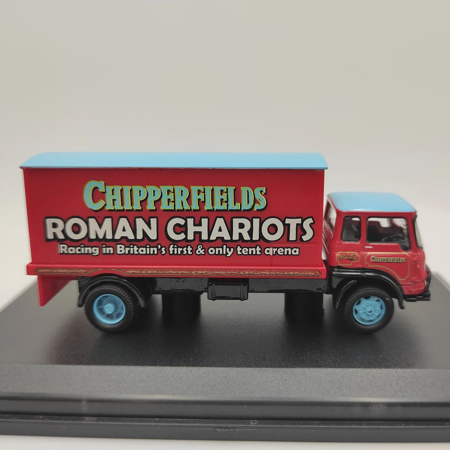 Diecast Alloy CH018 Chipperfeld Tk Box Van Toys Vintage Cars Model Classics Nostalgia Adult Souvenir Gifts Static Display