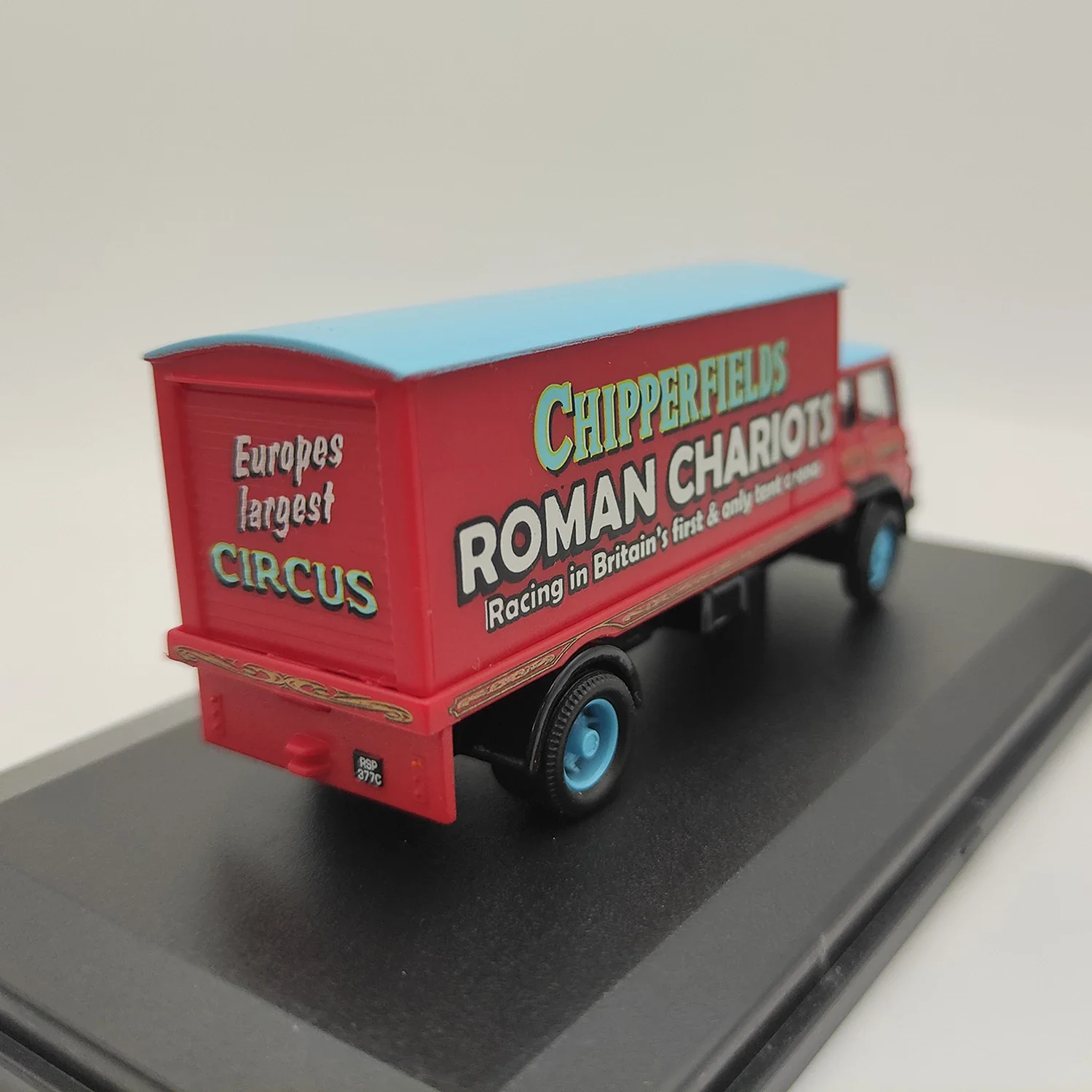 Diecast Alloy CH018 Chipperfeld Tk Box Van Toys Vintage Cars Model Classics Nostalgia Adult Souvenir Gifts Static Display