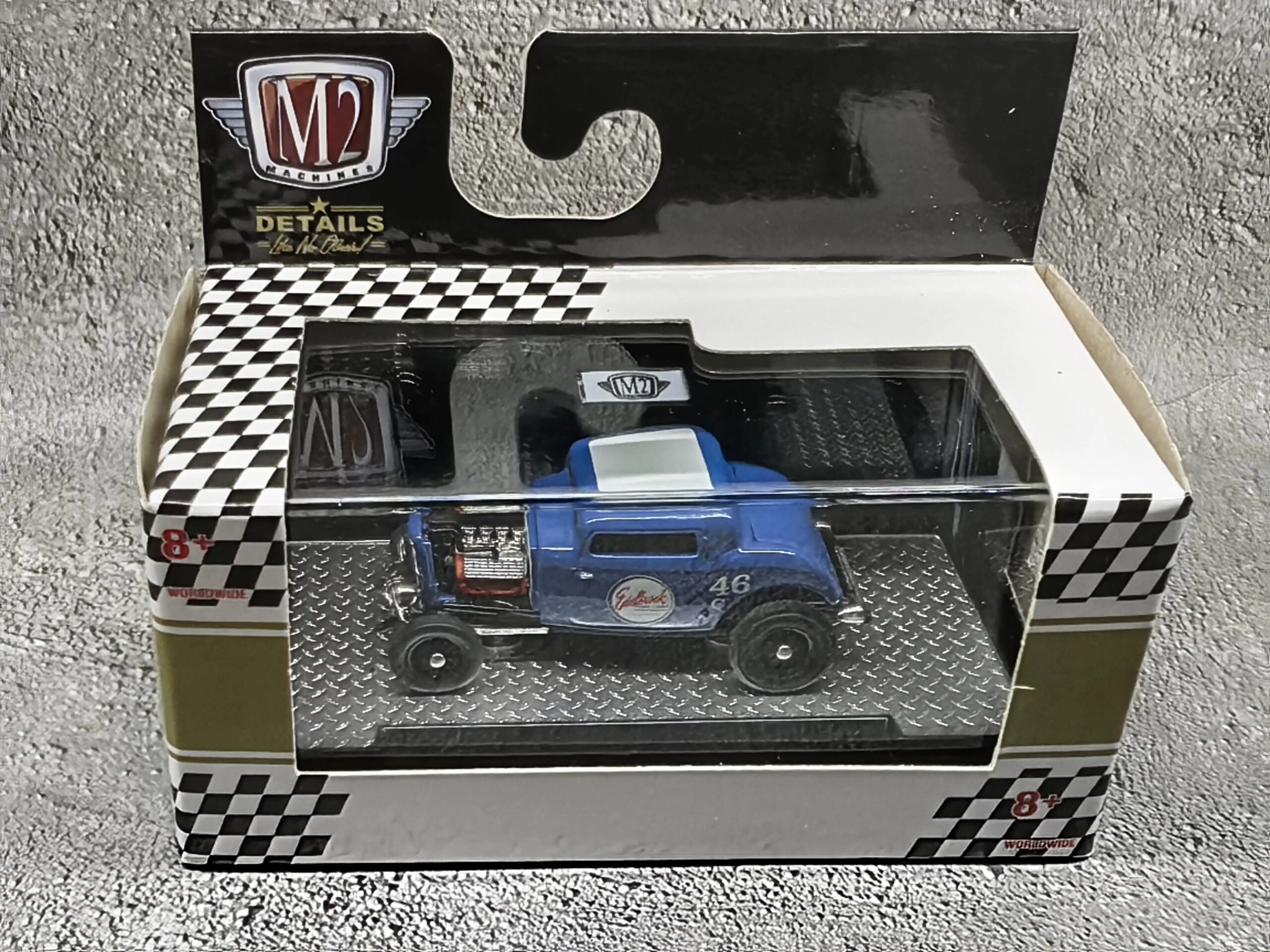 Diecast 1/64 Scale M2 Machine 1932 Ford Classic Nostalgia Simulation Model Collectible Toy Gift Display Ornament