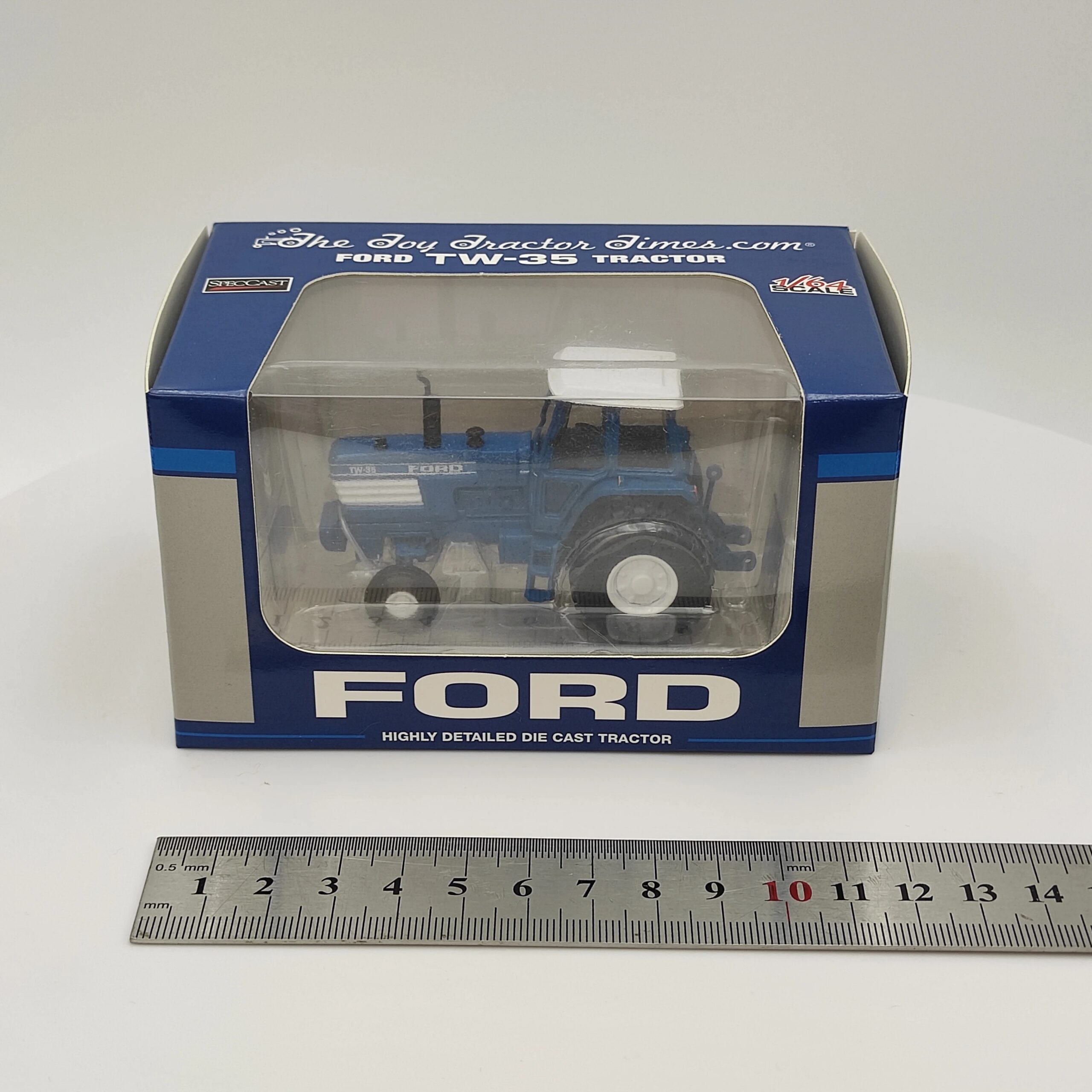 Diecast Speccast 1/64 Scale FORD TW-35 alloy tractor model Collectible Toy Gift Souvenir Display Diecast Speccast 1/64 Scale FORD TW-35 alloy tractor model Collectible Toy Gift Souvenir Display