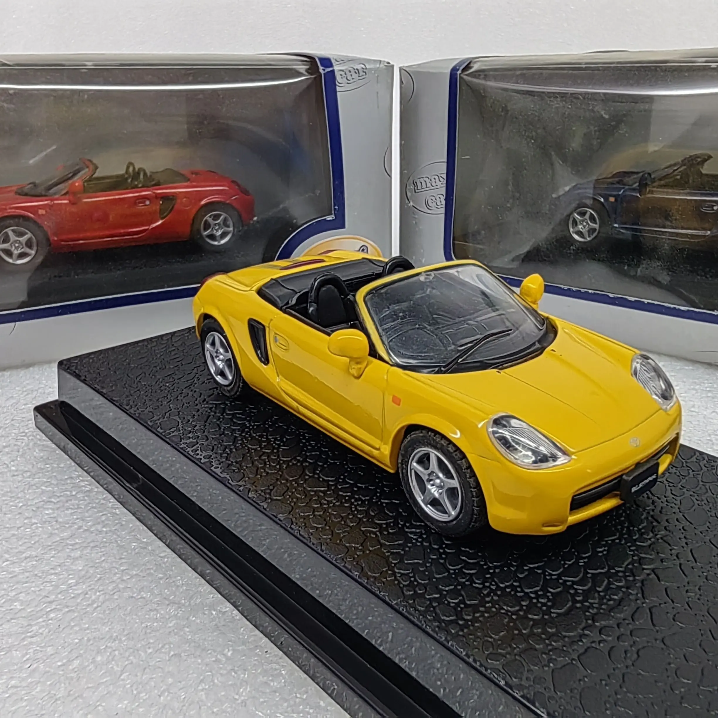 Diecast Maxi Car 1/43 Scale Toyota MR2 Convertible Alloy Car Model Collectible Toy Gift Souvenir Display Diecast Maxi Car 1/43 Scale Toyota MR2 Convertible Alloy Car Model Collectible Toy Gift Souvenir Display