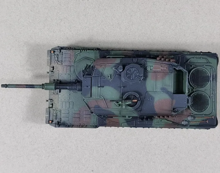 12226PC Ukrainian Leopard 2A4 Main Battle Tank NATO Tricolor Finale 1/72 Static Completed Product Toy Tank Model Ornament