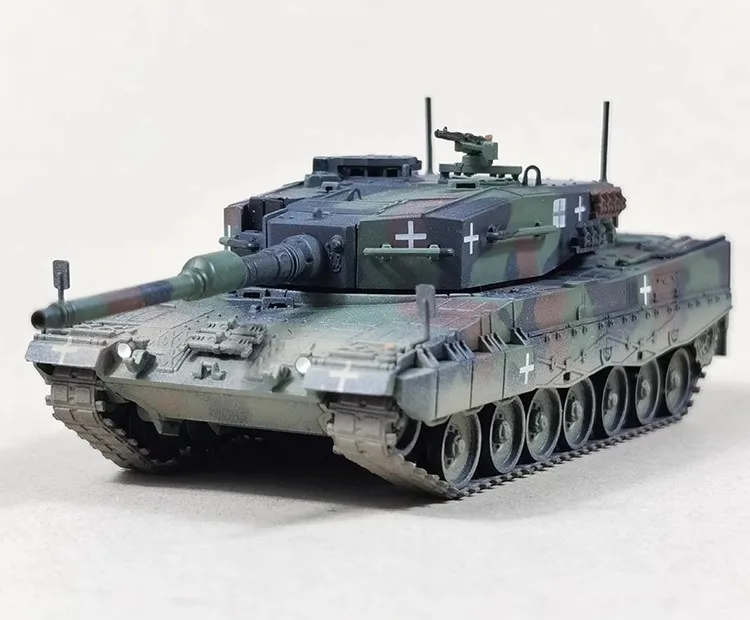 12226PC Ukrainian Leopard 2A4 Main Battle Tank NATO Tricolor Finale 1/72 Static Completed Product Toy Tank Model Ornament