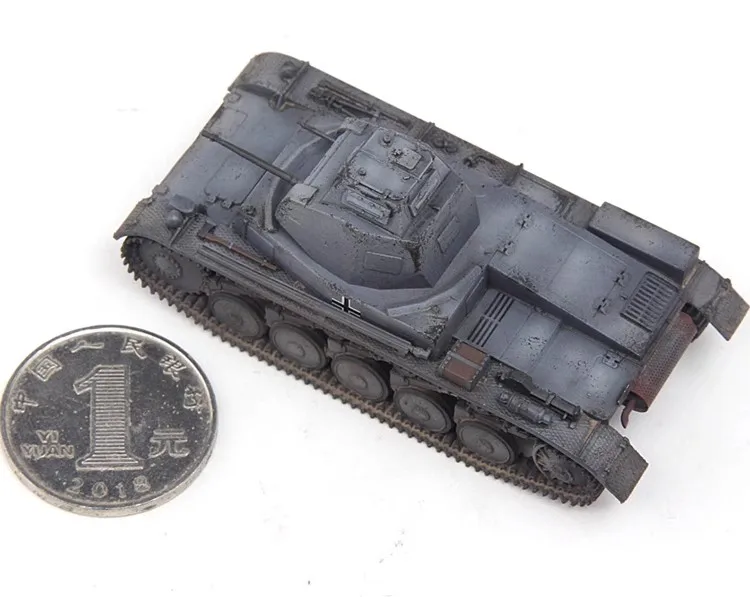 Hexameter CP0018 German II Tank C-Type Experimental Command Tower Finished Plastic Static 1/72 Toy Model Pendant