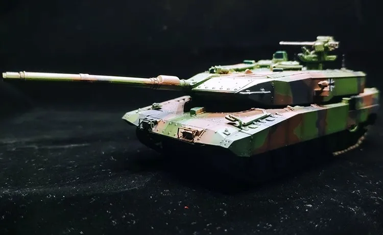 New German Leopard 2A7PRO Main Station Tank NATO Tri Color Camouflage 1/72 Final Static Finished Product Toy Tank Model Ornament