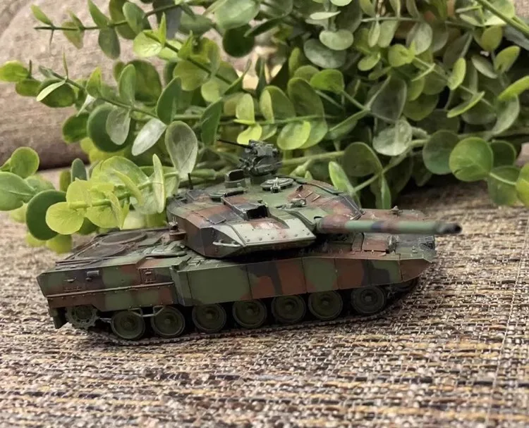 New German Leopard 2A7PRO Main Station 1/72 Tank NATO Tri Color Camouflage Finished Product Static Model New German Leopard 2A7PRO Main Station 1/72 Tank NATO Tri Color Camouflage Finished Product Static Model