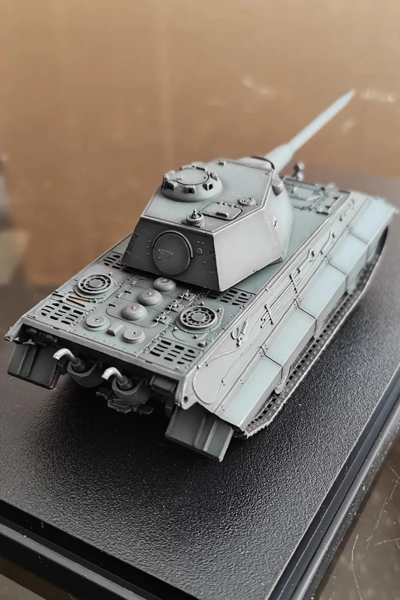 German E50E-50 Medium Tank World Hard Splicing Tracked Tank 1/72 Static Finished Product Toy Model Ornament German E50E-50 Medium Tank World Hard Splicing Tracked Tank 1/72 Static Finished Product Toy Model Ornament