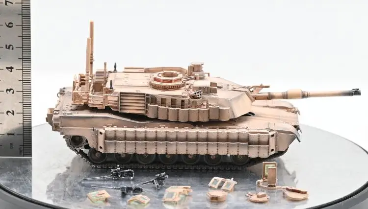 1/72Scale  US M1A2 TUSK II Finished Tank Model Desktop Static Ornament Simulation Combat Vehicle Model Birthday Gifts