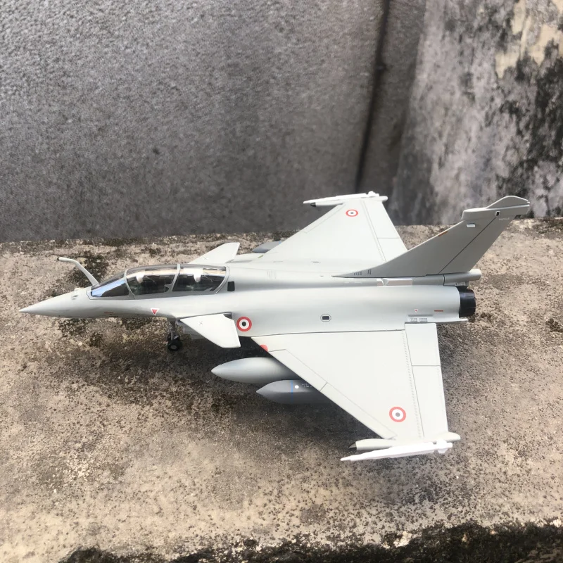 Diecast 1:72 Scale French Rafale B Simulation Alloy Fighter Aircraft Model Finished Product Collection Ornaments