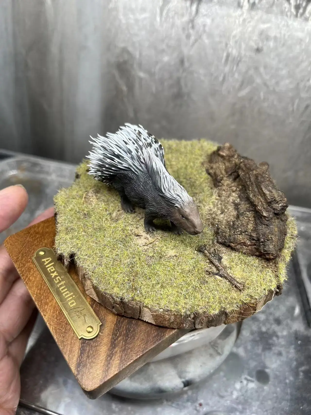 Alex Studio Old World Porcupine Model Hystricidae Animal Painted Collection Decoration Animal Realistic Toys Birthday Gift