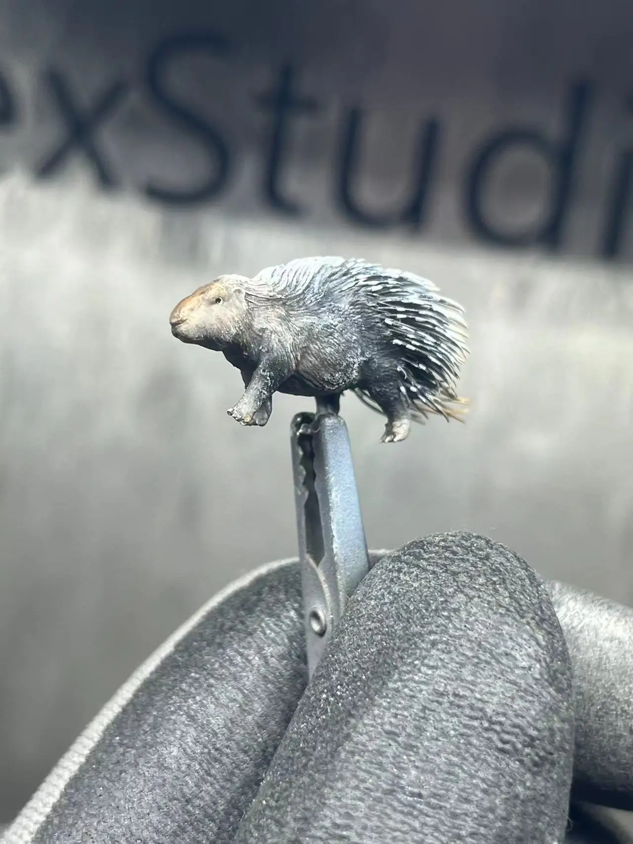 Alex Studio Old World Porcupine Model Hystricidae Animal Painted Collection Decoration Animal Realistic Toys Birthday Gift