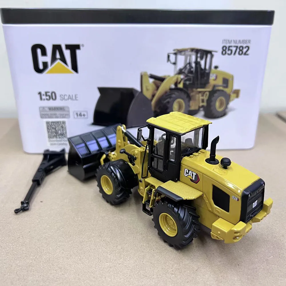 DM 85782 Die-cast 1:50 Scale CAT 938 Wheel Loader Simulation Alloy Engineering Machinery Model DM 85782 Die-cast 1:50 Scale CAT 938 Wheel Loader Simulation Alloy Engineering Machinery Model